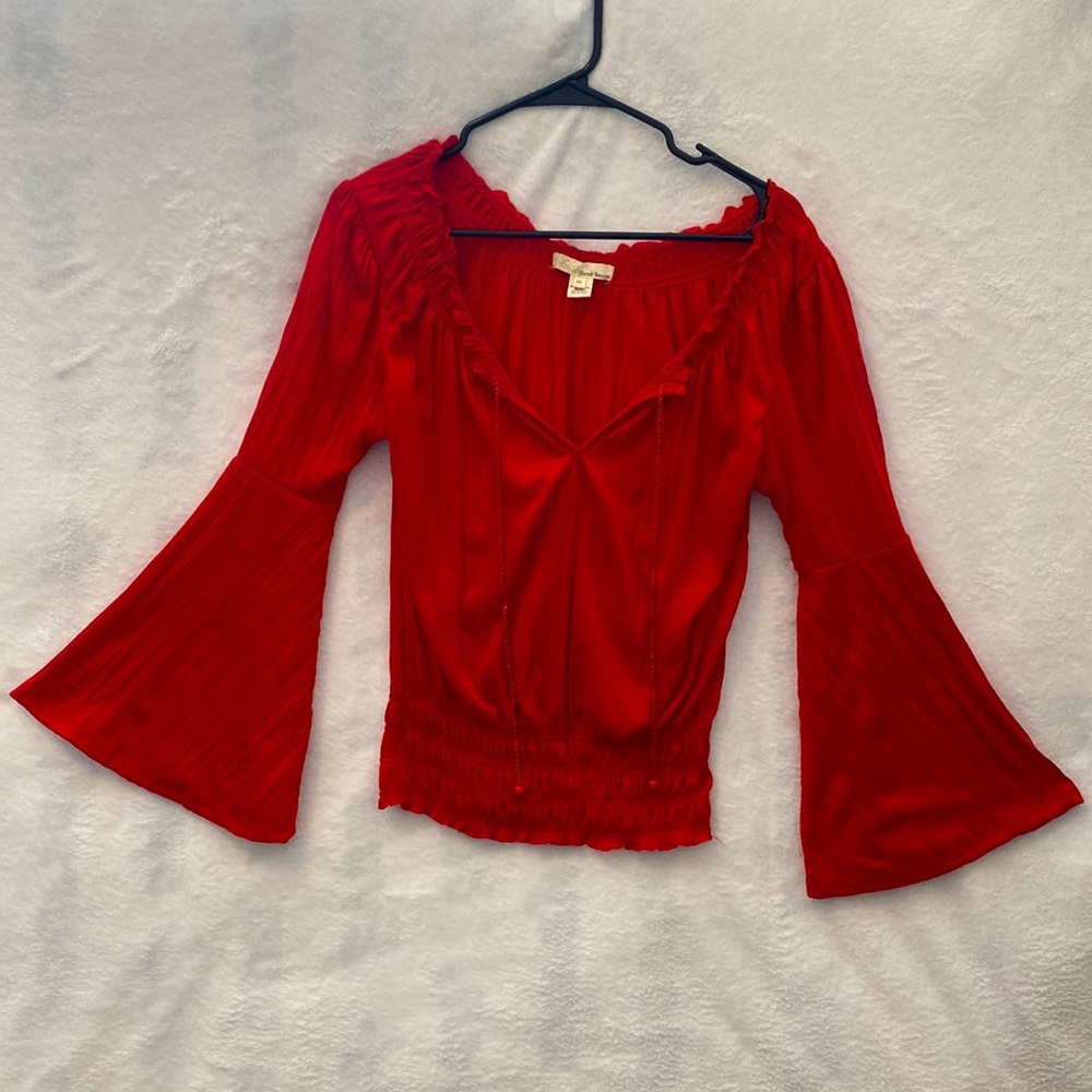 Women’s Derek Heart blouse with fluted sleeves- size M